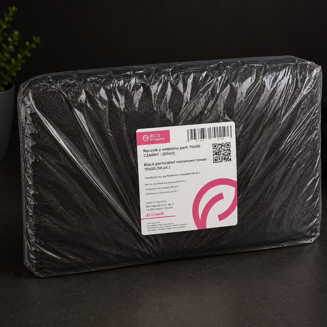 Ręcznik Fryzjerski z Włókniny Perforowany 70 × 50 cm. EKO HIGIENA – Czarny, 50 szt.
